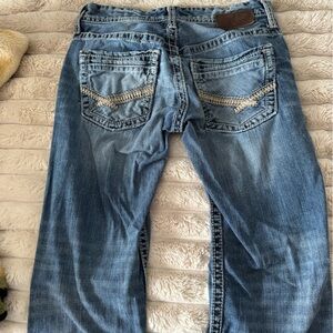 BKE Men's Medium Blue Straight Jeans with Back Pocket Stitching